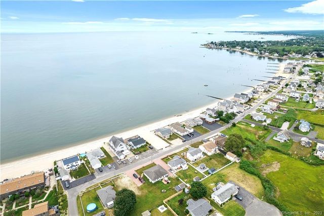 8 Belaire Manor, Old Saybrook, CT 06475