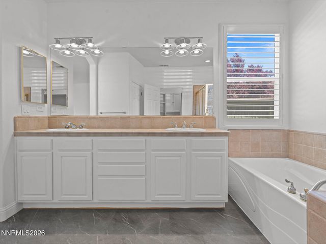 1409 Wild Wolf Way, Reno, NV 89521