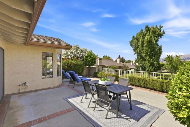 3327 Lake Albano Circle, San Jose, CA 95135