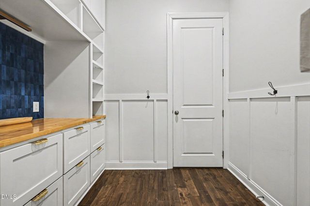 724 Peninsula Forest Place, Cary, NC 27519