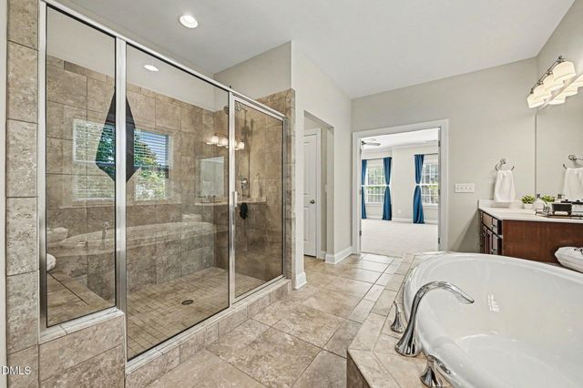 724 Peninsula Forest Place, Cary, NC 27519
