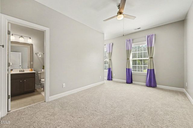 724 Peninsula Forest Place, Cary, NC 27519