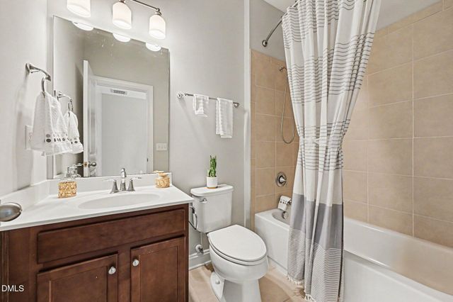 724 Peninsula Forest Place, Cary, NC 27519