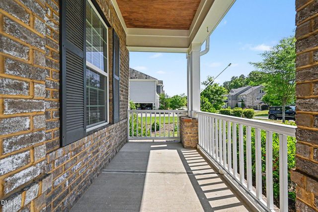 724 Peninsula Forest Place, Cary, NC 27519