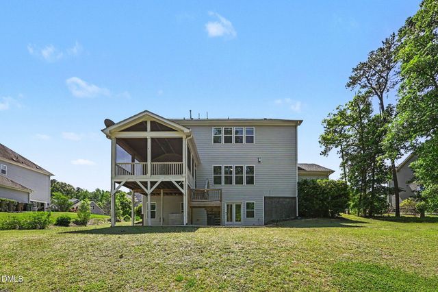 724 Peninsula Forest Place, Cary, NC 27519