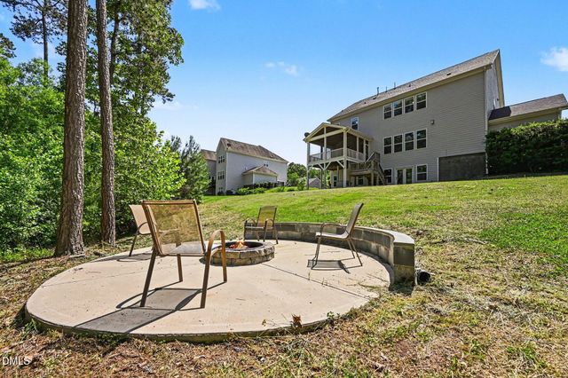724 Peninsula Forest Place, Cary, NC 27519