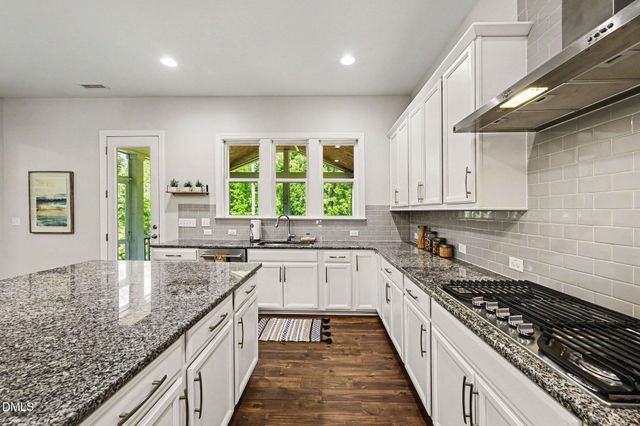 724 Peninsula Forest Place, Cary, NC 27519