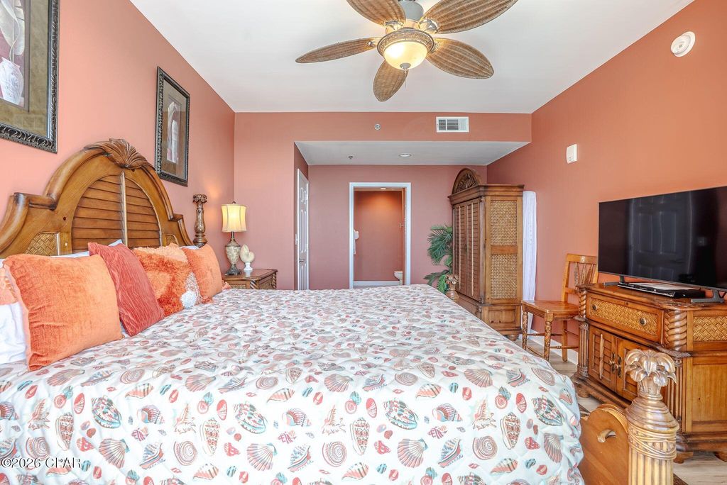 Image 12 of property listing at 17739 Front Beach Road 806W, Panama City Beach, FL 32413