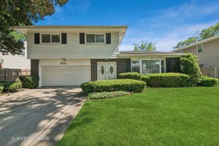1826 E TANO Lane, Mount Prospect, IL 60056