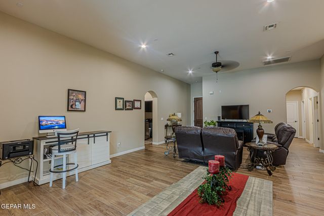 14616 CIAMBRIELLO Avenue, El Paso, TX 79938