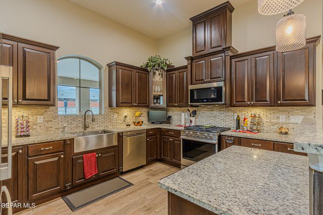 14616 CIAMBRIELLO Avenue, El Paso, TX 79938