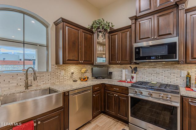 14616 CIAMBRIELLO Avenue, El Paso, TX 79938