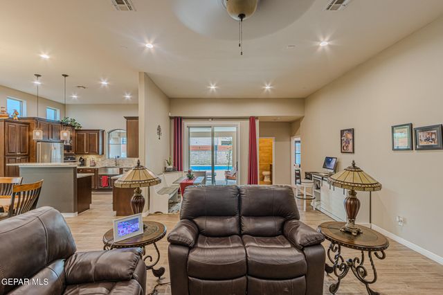 14616 CIAMBRIELLO Avenue, El Paso, TX 79938