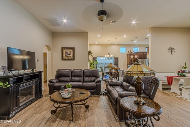 14616 CIAMBRIELLO Avenue, El Paso, TX 79938