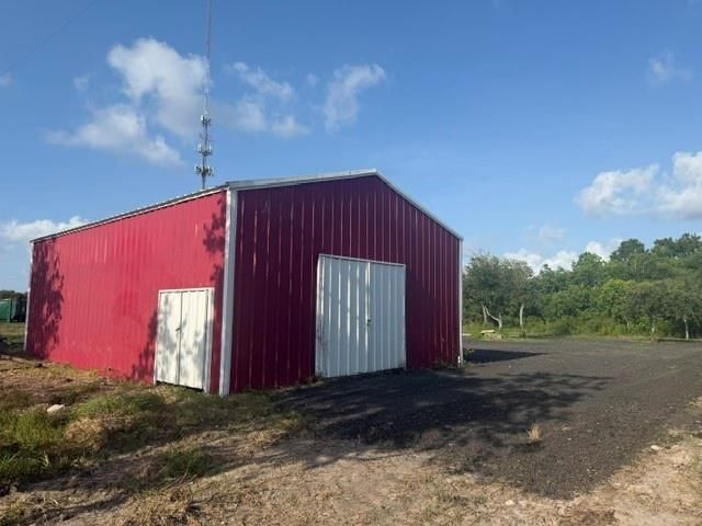 2884 Broadway Street, Dickinson, TX 77539