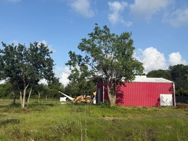 2884 Broadway Street, Dickinson, TX 77539
