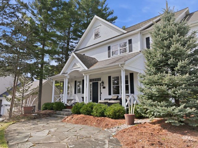 288 Boulder Hill Drive, Shelburne, VT 05482
