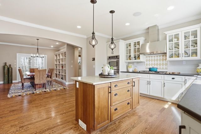 288 Boulder Hill Drive, Shelburne, VT 05482