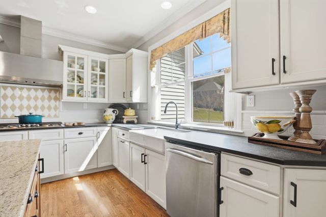 288 Boulder Hill Drive, Shelburne, VT 05482