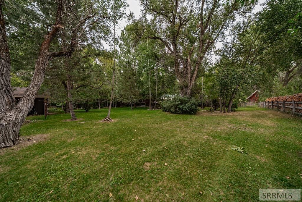 Image 14 of property listing at 465 N 4108 E, Rigby, ID 83442