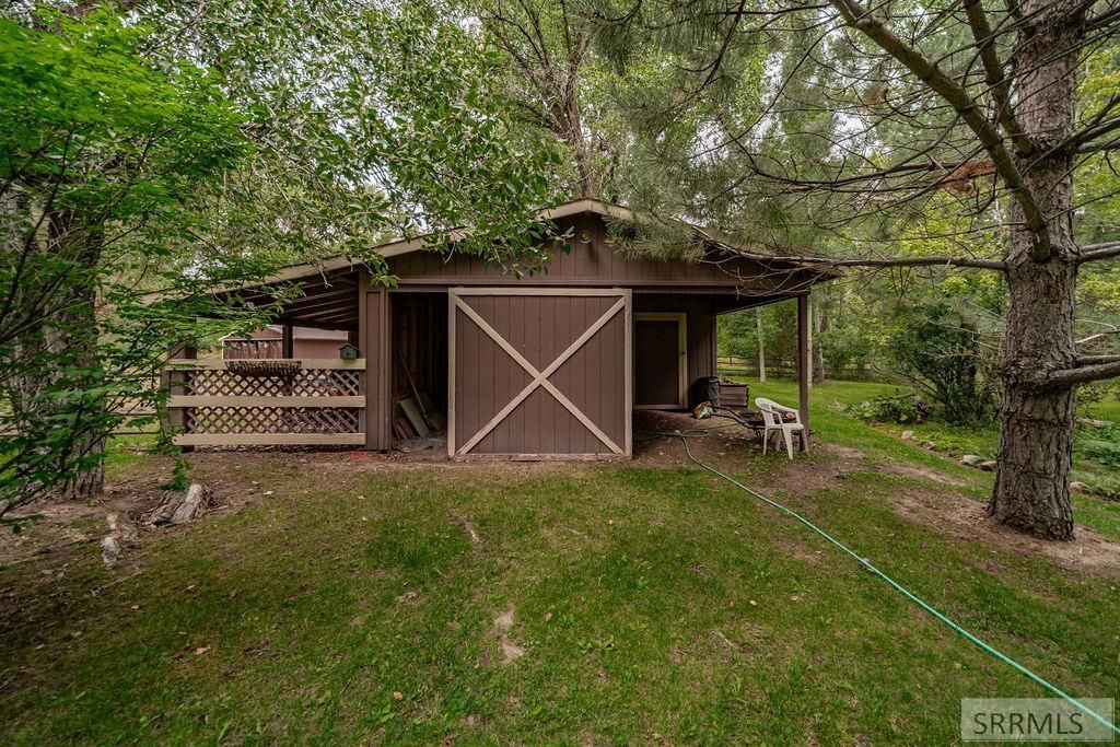 Image 18 of property listing at 465 N 4108 E, Rigby, ID 83442