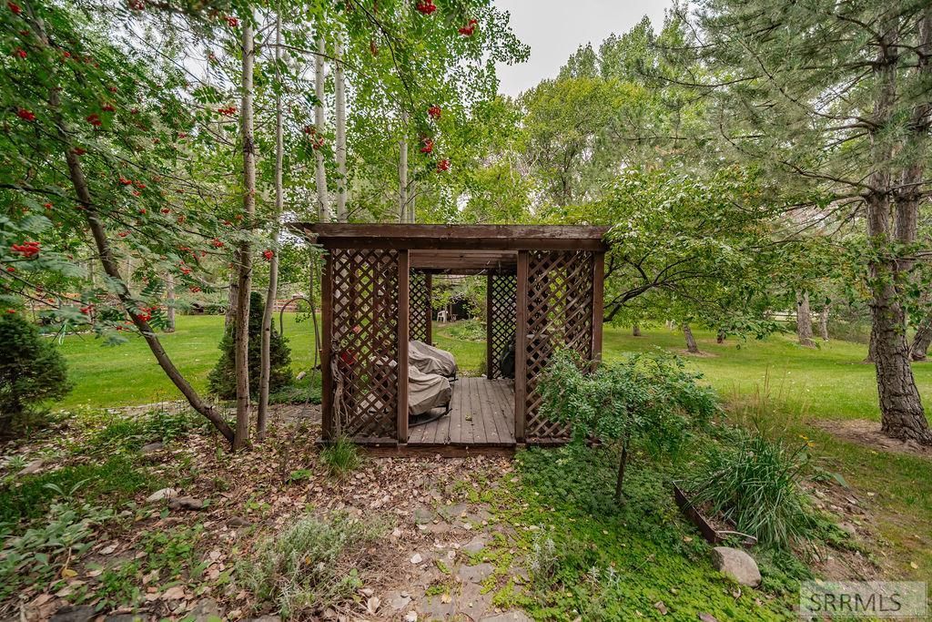 Image 21 of property listing at 465 N 4108 E, Rigby, ID 83442