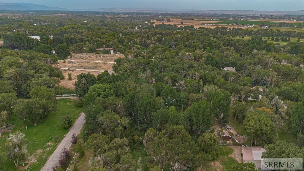 Image 32 of property listing at 465 N 4108 E, Rigby, ID 83442