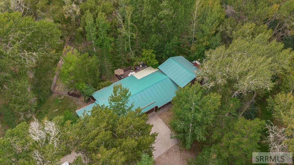 Image 33 of property listing at 465 N 4108 E, Rigby, ID 83442