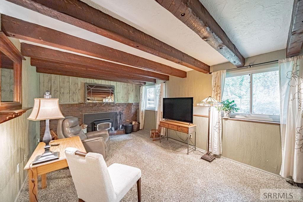 Image 60 of property listing at 465 N 4108 E, Rigby, ID 83442