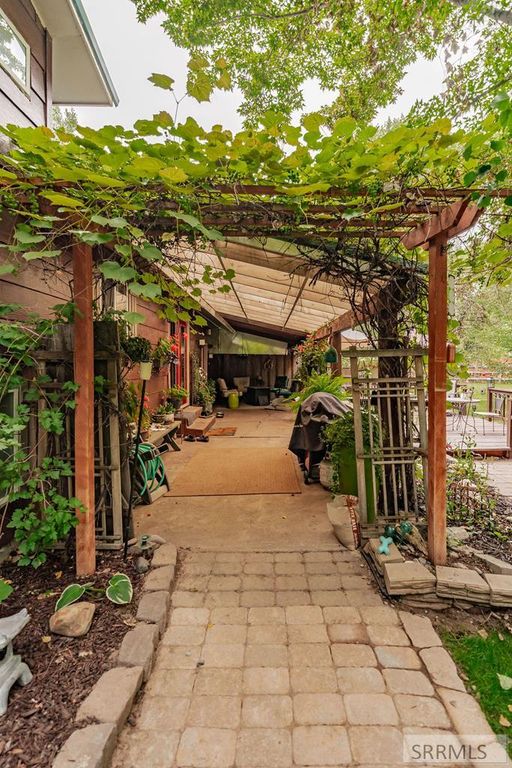 Image 7 of property listing at 465 N 4108 E, Rigby, ID 83442