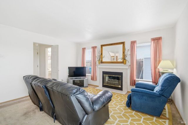 556 Somerville Cir, Vacaville, CA 95687