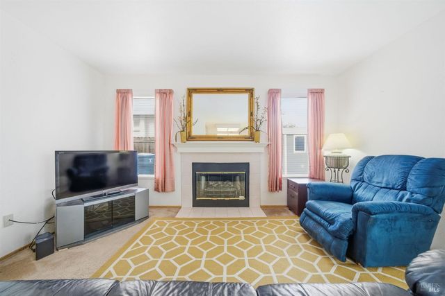 556 Somerville Cir, Vacaville, CA 95687