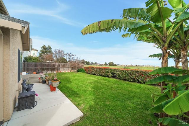 556 Somerville Cir, Vacaville, CA 95687