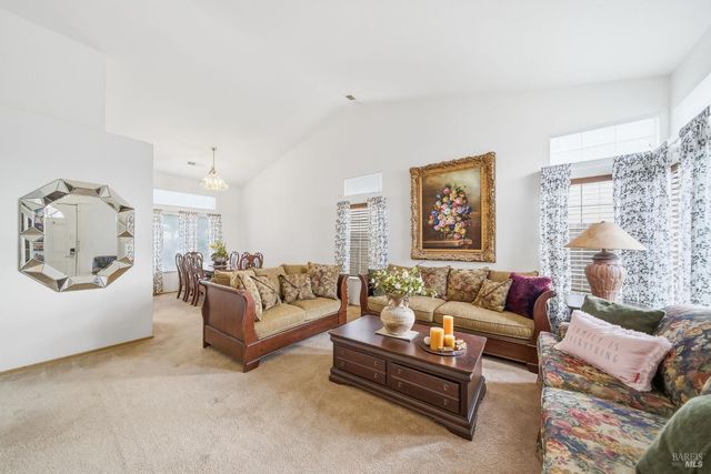 556 Somerville Cir, Vacaville, CA 95687