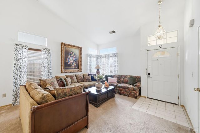 556 Somerville Cir, Vacaville, CA 95687