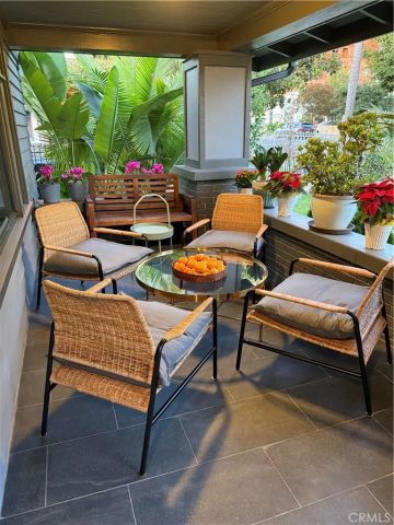 223 N. St. Andrews, Los Angeles, CA 90004