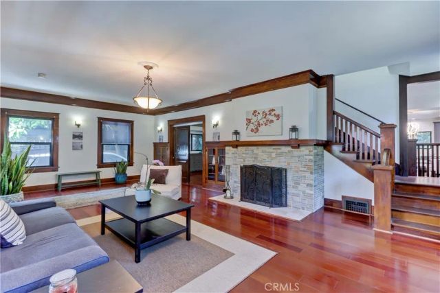 223 N. St. Andrews, Los Angeles, CA 90004