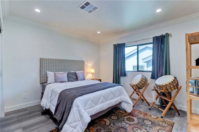 223 N. St. Andrews, Los Angeles, CA 90004