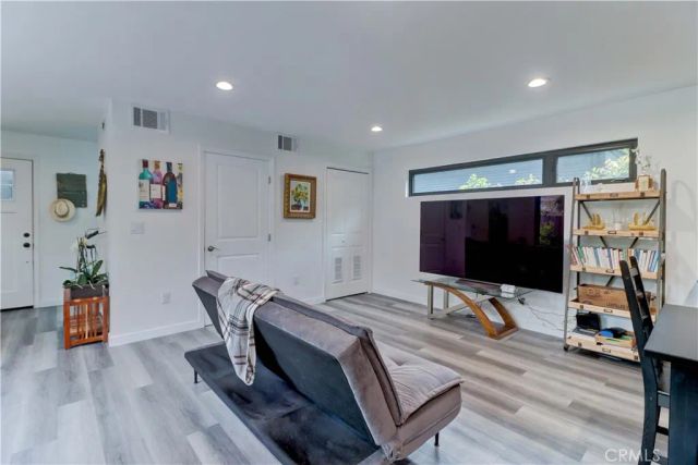 223 N. St. Andrews, Los Angeles, CA 90004