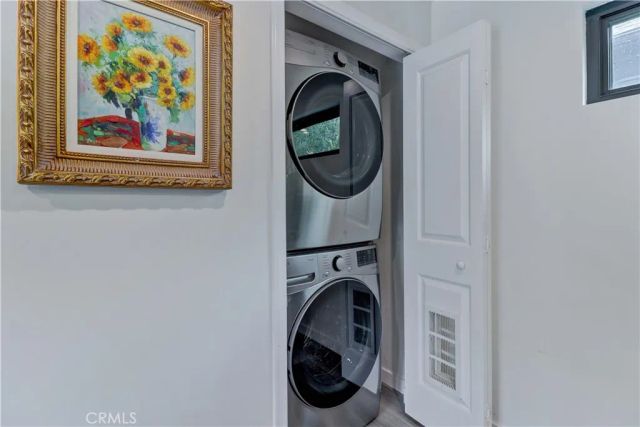 223 N. St. Andrews, Los Angeles, CA 90004