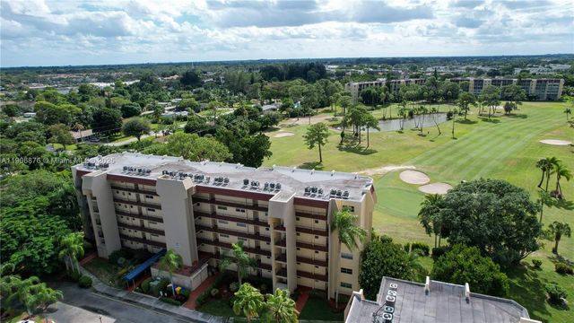 3654 Via Poinciana 502, Lake Worth, FL 33467