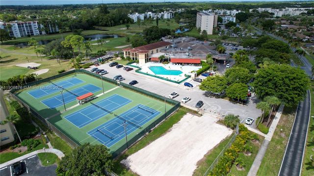 3654 Via Poinciana 502, Lake Worth, FL 33467