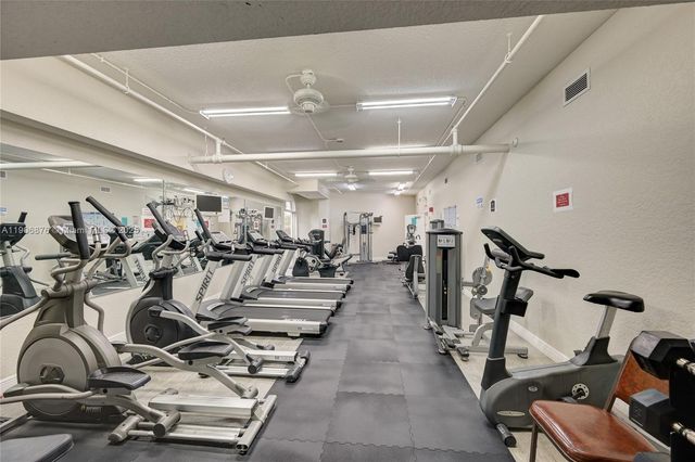 3654 Via Poinciana 502, Lake Worth, FL 33467