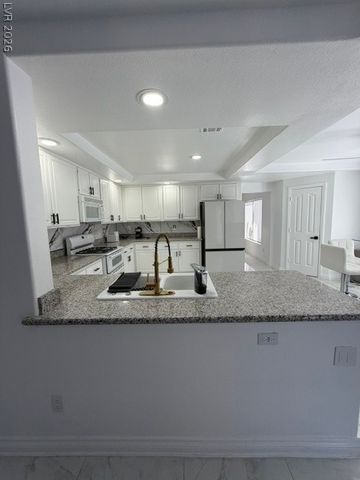 9572 Hawaiian Summer Street, Las Vegas, NV 89123