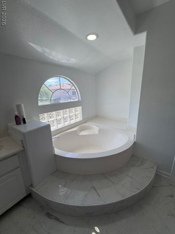 9572 Hawaiian Summer Street, Las Vegas, NV 89123