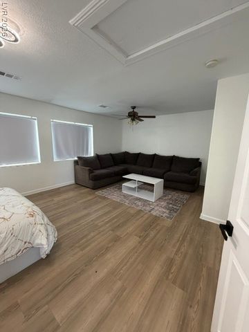 9572 Hawaiian Summer Street, Las Vegas, NV 89123