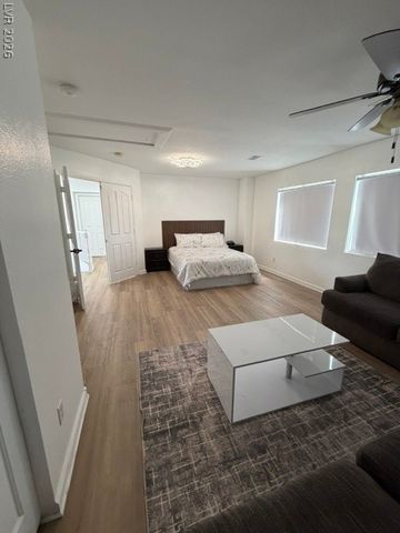 9572 Hawaiian Summer Street, Las Vegas, NV 89123