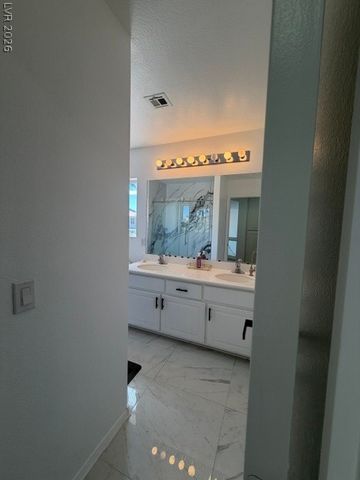 9572 Hawaiian Summer Street, Las Vegas, NV 89123