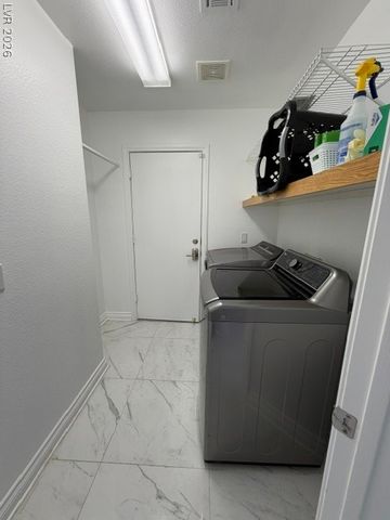 9572 Hawaiian Summer Street, Las Vegas, NV 89123