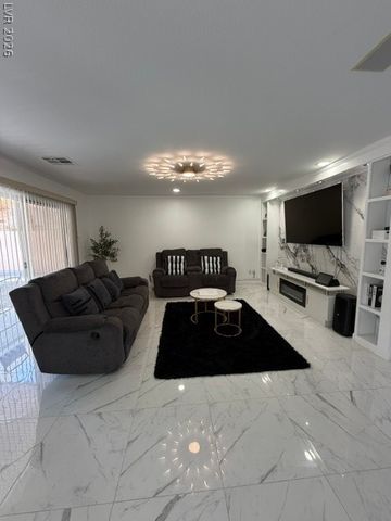9572 Hawaiian Summer Street, Las Vegas, NV 89123